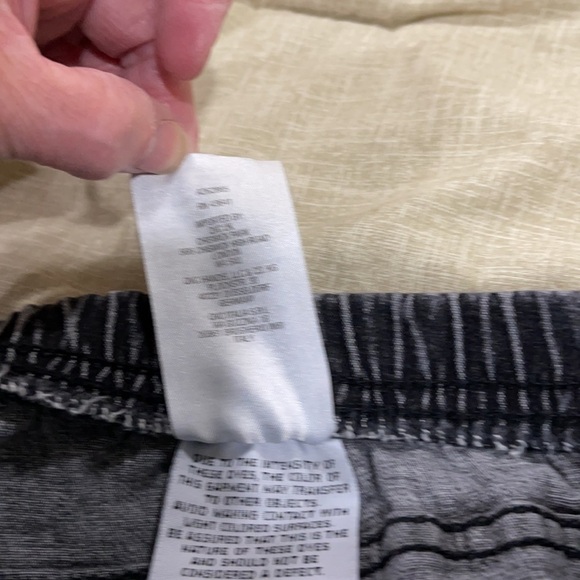 DENIM&CO Stretch Waist Regular Front & back Pocket Jeans 2X distressed Blk denim - Picture 6 of 8